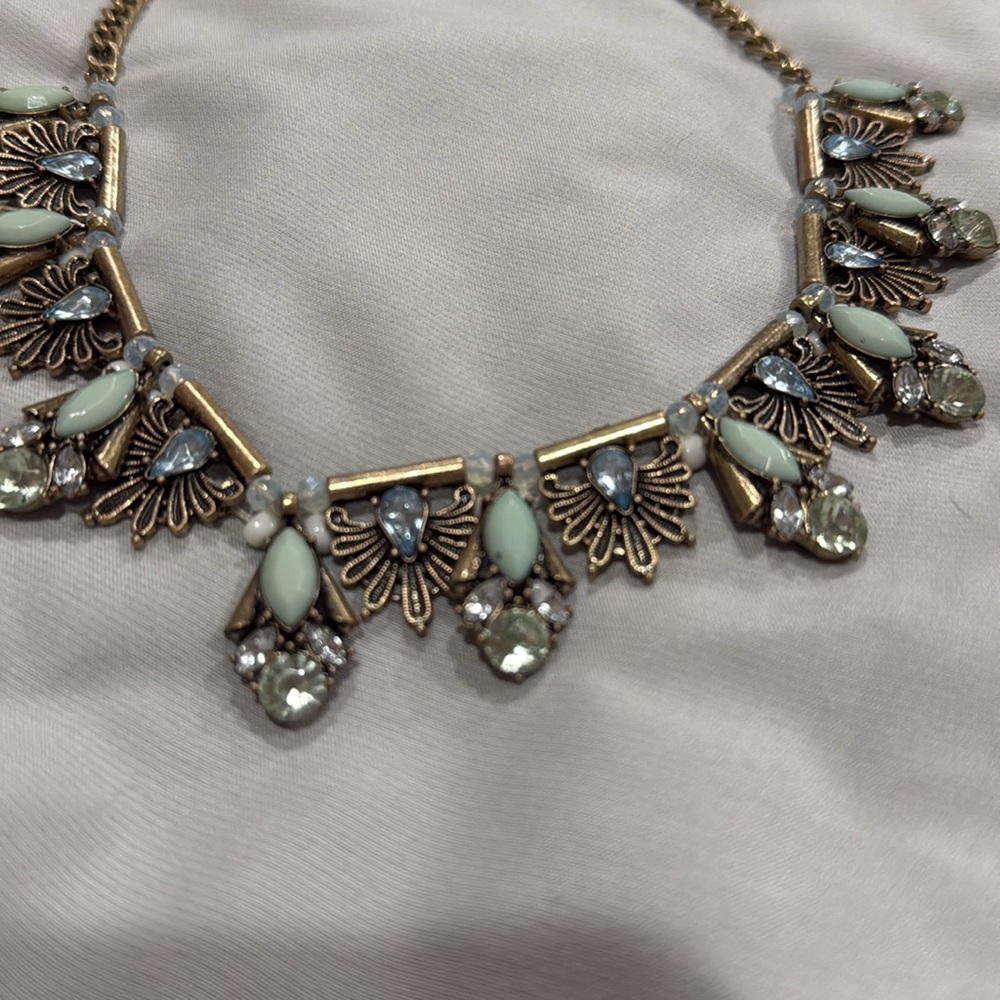 Beautiful statement necklace - Picture 2 of 2